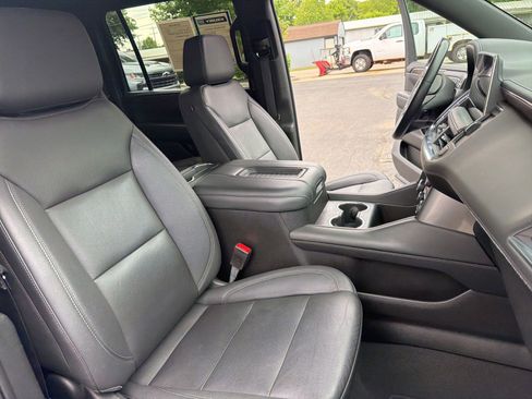Used 2023 Chevrolet Suburban LT AWD/4WD image 27