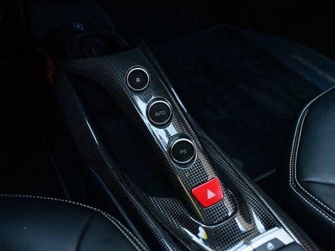 Used 2018 Ferrari 488 GTB image 79