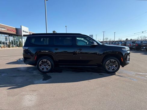 New 2026 Jeep Grand Wagoneer 4WD image 2
