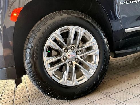 Used 2024 GMC Yukon SLT image 36