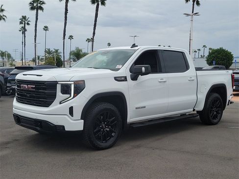 Used 2025 GMC Sierra 1500 Elevation w/ Elevation Premium Package image 31