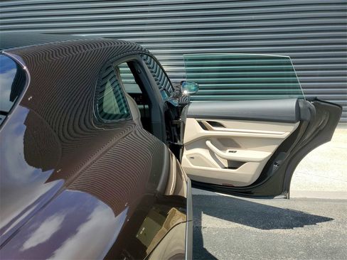 Used 2023 Porsche Taycan 4S image 22