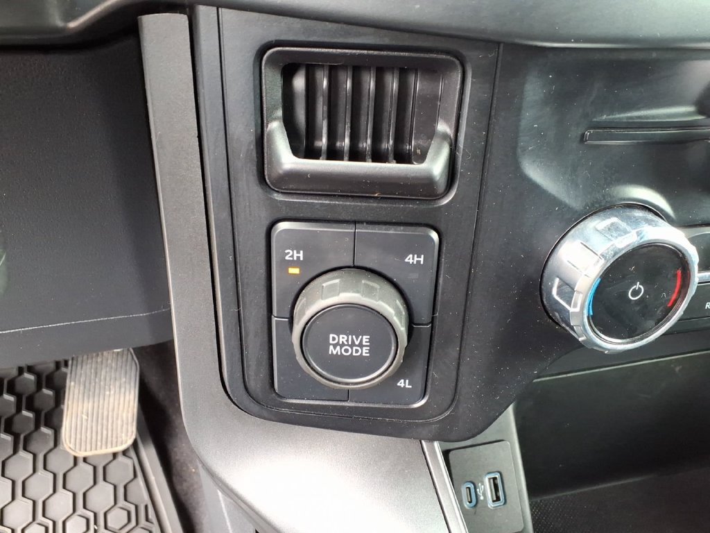 Used 2024 Ford F150 XLT w/ XLT Black Appearance Package AWD/4WD image 27