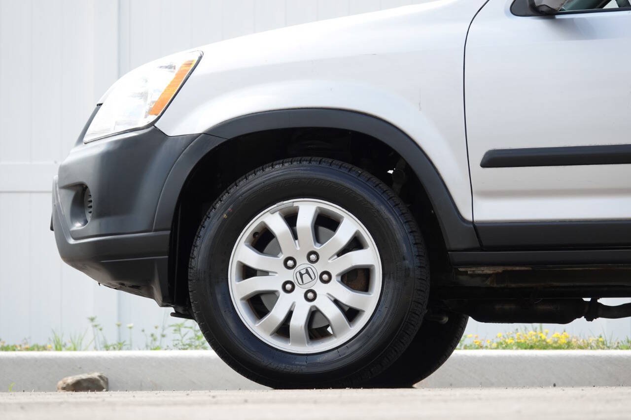 Used 2005 Honda CR-V EX image 16