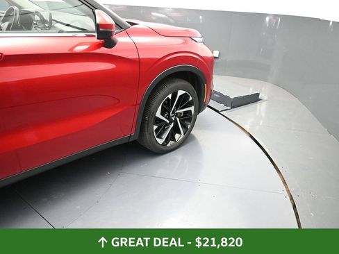 Used 2024 Mitsubishi Outlander SE image 25