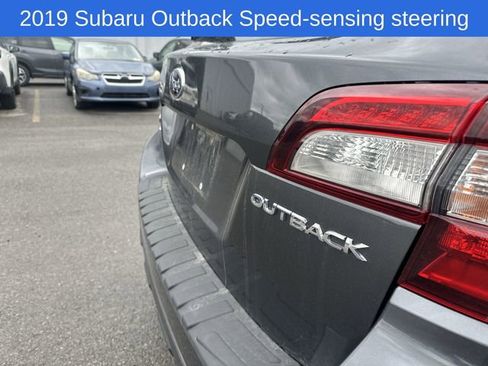 Used 2019 Subaru Outback 2.5i image 12