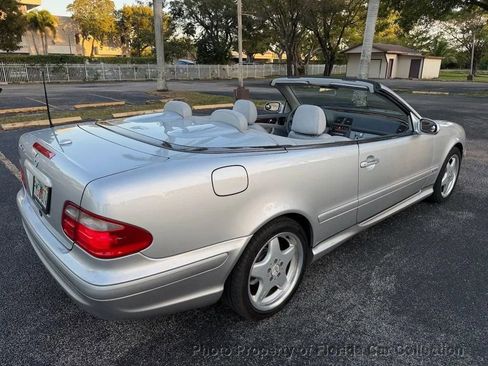 Used 2003 Mercedes-Benz CLK 320 Cabriolet image 4