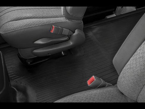 Used 2020 Chevrolet Express 3500 w/ Driver Convenience Package RWD image 27