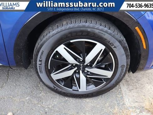 Used 2023 Kia Sorento S w/ Panoramic Sunroof Package image 43