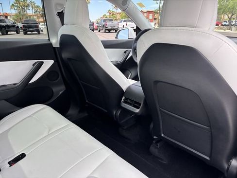Used 2021 Tesla Model Y Long Range AWD/4WD image 13