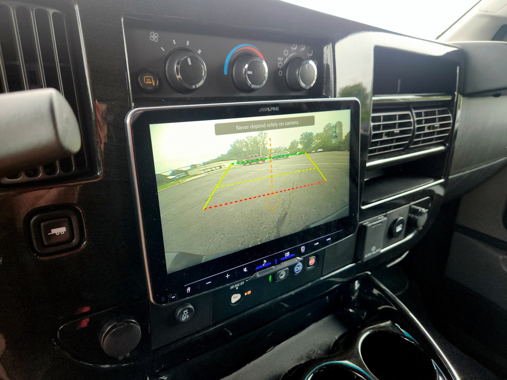Used 2023 GMC Savana 2500 Extended RWD image 32