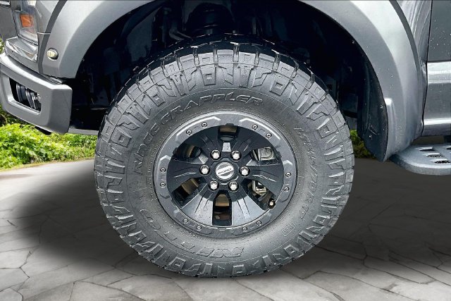 Used 2018 Ford F150 Raptor w/ Equipment Group 802A Luxury AWD/4WD image 8
