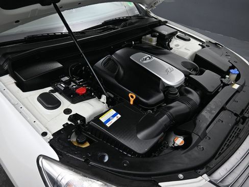 Used 2011 Hyundai Genesis 4.6 image 50