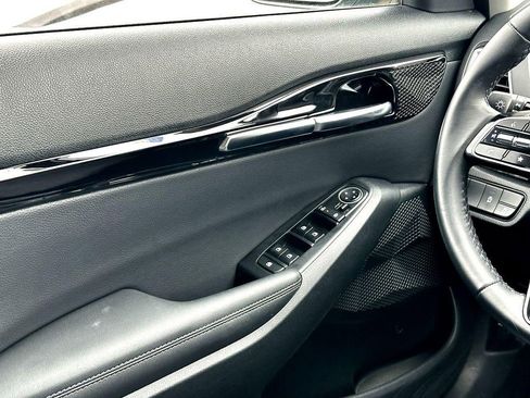 Used 2024 Kia Seltos EX image 25