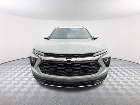 Used 2024 Chevrolet TrailBlazer ACTIV w/ Driver Confidence Package FWD image 2
