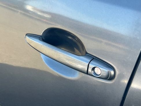 Used 2015 Toyota Tacoma PreRunner image 18