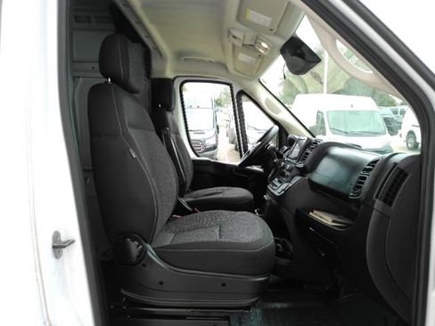 Used 2023 RAM ProMaster 2500 FWD image 16