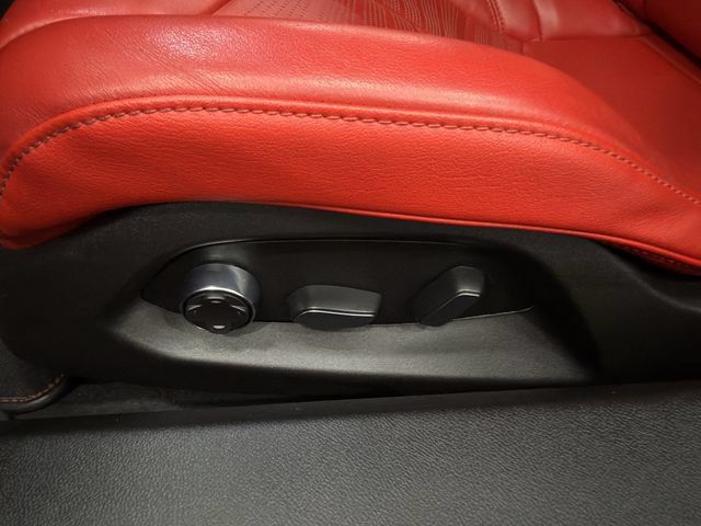 Used 2021 Chevrolet Corvette Stingray Preferred Cpe w/ Z51 Performance Package RWD image 29
