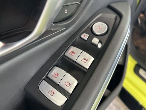 Used 2025 BMW M3 Sedan image 42