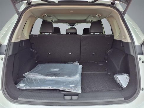 New 2026 Nissan Rogue Platinum image 12