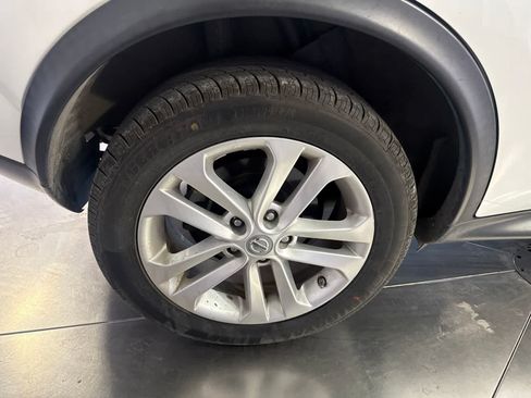 Used 2014 Nissan Juke S FWD image 15