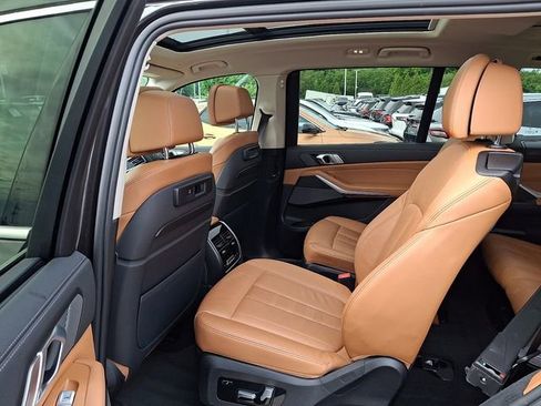 Used 2020 BMW X7 xDrive40i w/ Premium Package AWD/4WD image 9