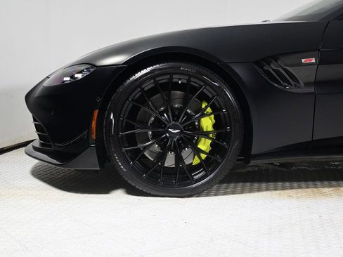 Used 2023 Aston Martin V8 Vantage image 4