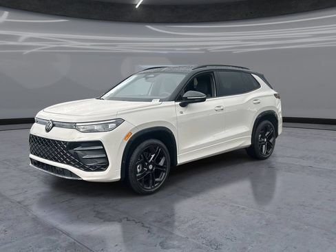 New 2026 Volkswagen Tiguan SE R-Line AWD/4WD image 3
