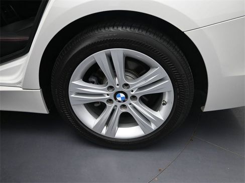 Used 2018 BMW 330i Sedan image 12