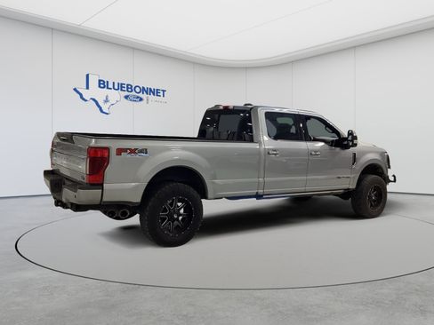 Used 2022 Ford F350 Platinum w/ FX4 Off-Road Package AWD/4WD image 5
