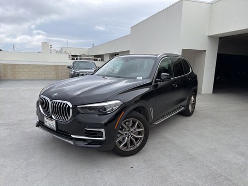 Certified 2023 BMW X5 sDrive40i w/ Premium Package image 3