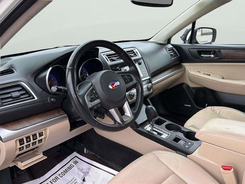 Used 2016 Subaru Outback 3.6R Limited image 11