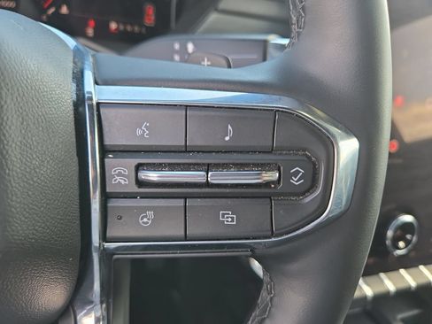 Used 2026 GMC Acadia Elevation w/ Elevation Premium Package AWD/4WD image 18