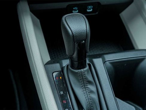 Certified 2025 Honda Accord LX image 17