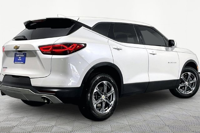 Used 2023 Chevrolet Blazer LT FWD image 14
