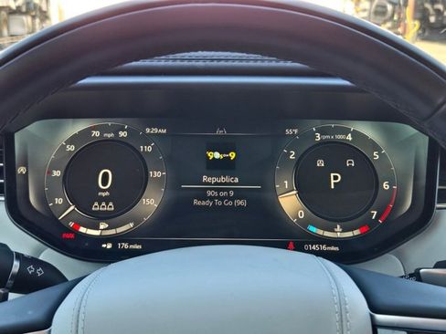 Used 2024 Land Rover Range Rover Sport SE image 11