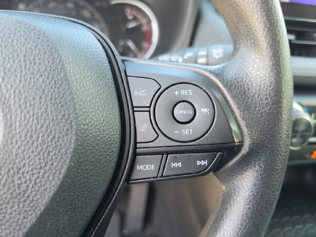 Used 2024 Toyota RAV4 XLE FWD image 22