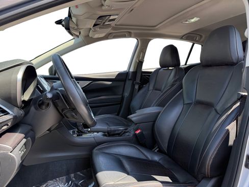 Used 2023 Subaru Crosstrek 2.5i Limited w/ Popular Package #4 image 9