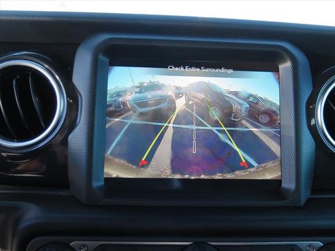 Used 2022 Jeep Wrangler Unlimited Rubicon w/ Xtreme Recon 35" Tire Package image 13