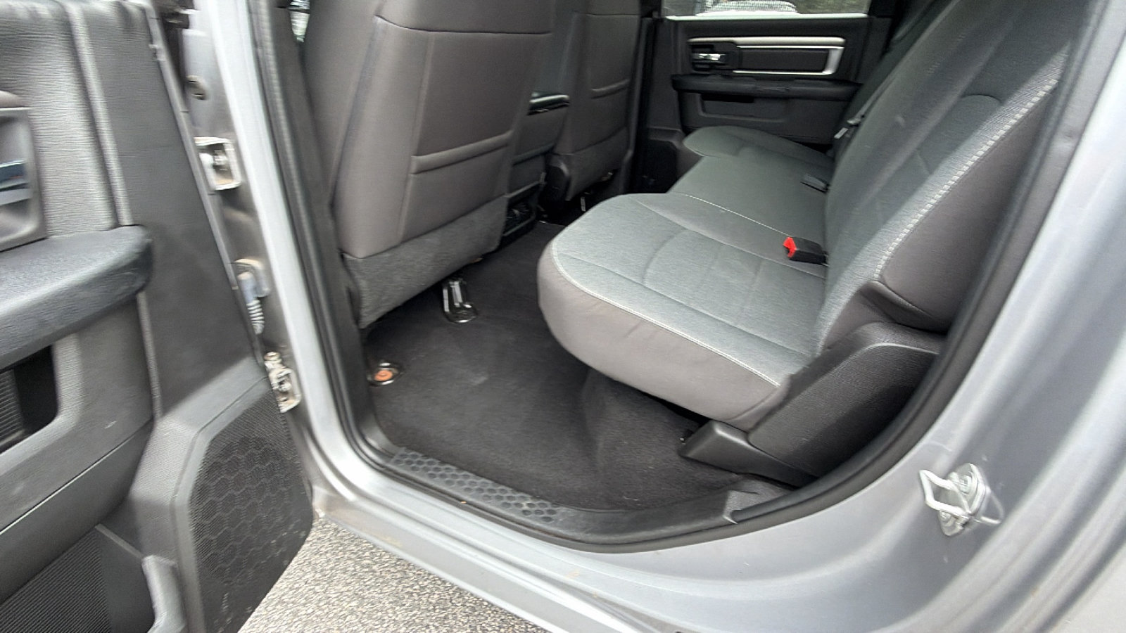 Used 2024 RAM 1500 Warlock RWD image 23