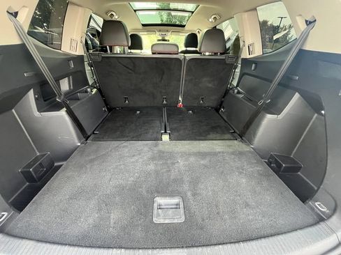 Certified 2024 Volkswagen Atlas Peak Edition SE AWD/4WD image 28