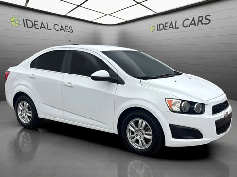 Used 2016 Chevrolet Sonic LT FWD image 3