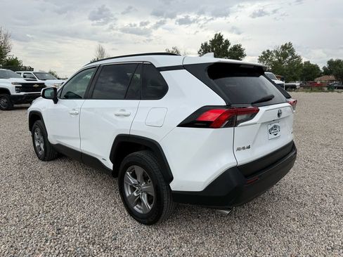 Used 2022 Toyota RAV4 LE AWD/4WD image 7