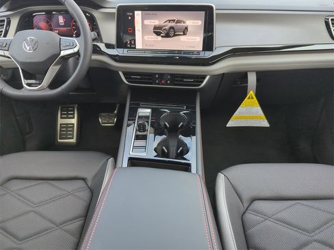 New 2026 Volkswagen Atlas Peak Edition image 21