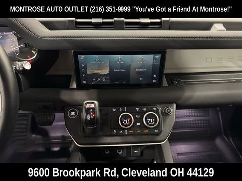 Used 2023 Land Rover Defender 110 SE image 22