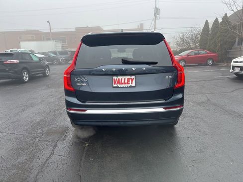 Used 2025 Volvo XC90 B5 Plus w/ Protection Package Premier image 9