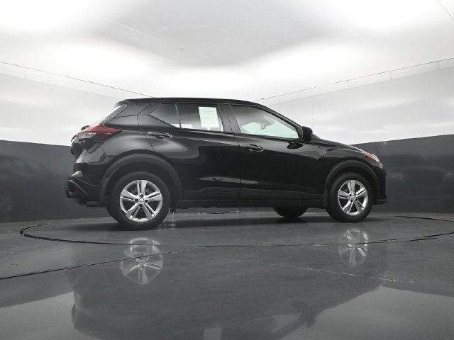 Certified 2025 Nissan Kicks Play S FWD image 38