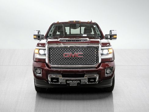 Used 2017 GMC Sierra 3500 Denali w/ Duramax Plus Package AWD/4WD image 8