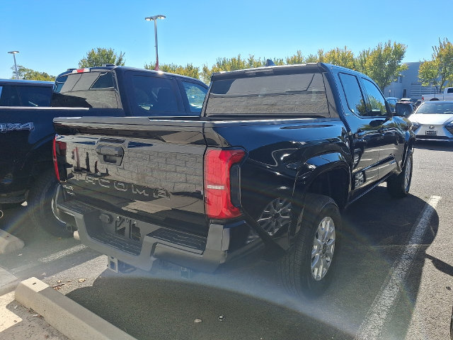 Used 2026 Toyota Tacoma SR5 AWD/4WD image 4