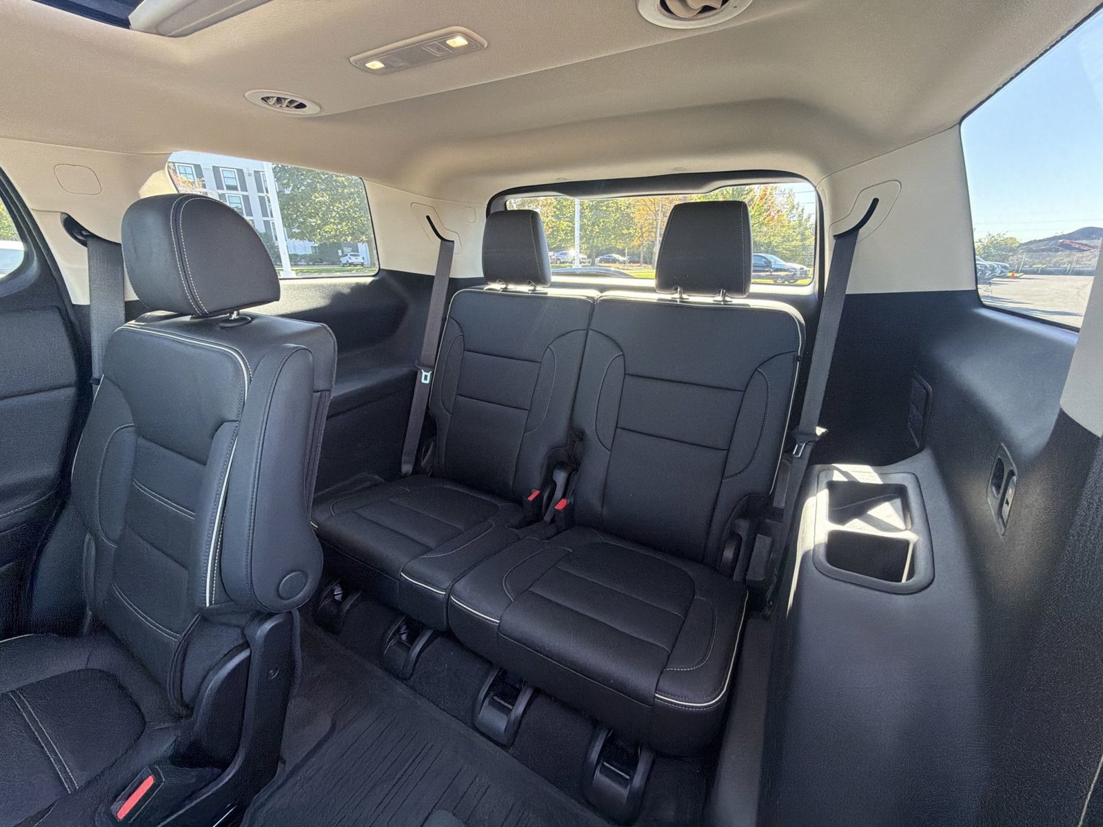 Used 2023 GMC Acadia Denali w/ Denali Ultimate Package AWD/4WD image 26